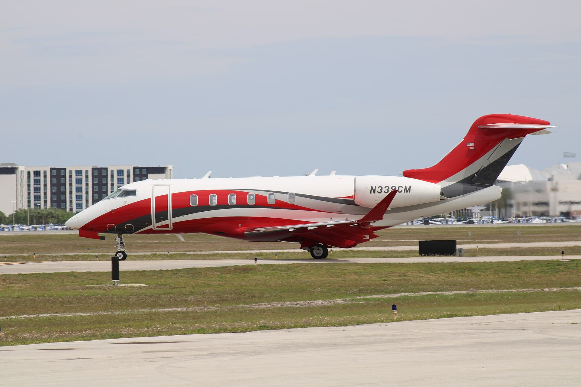 Challenger 3500, representative photography