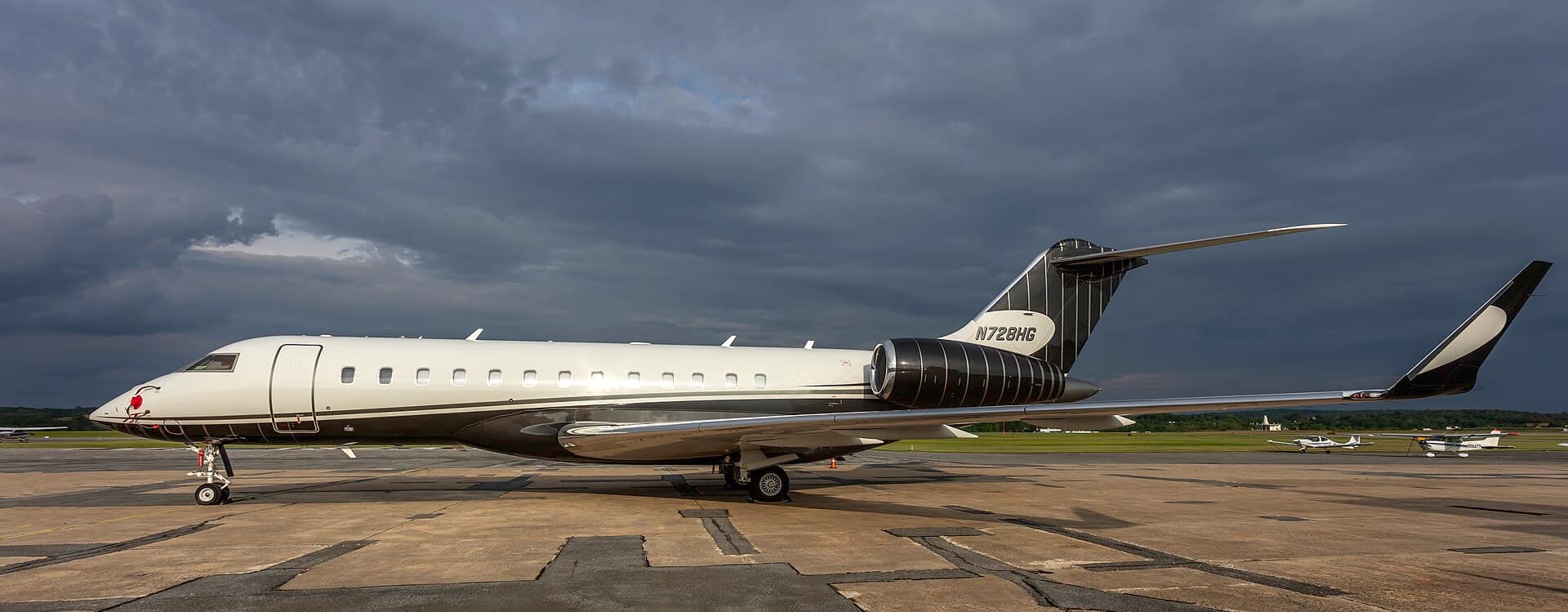 Bombardier Global 6000, representative photography