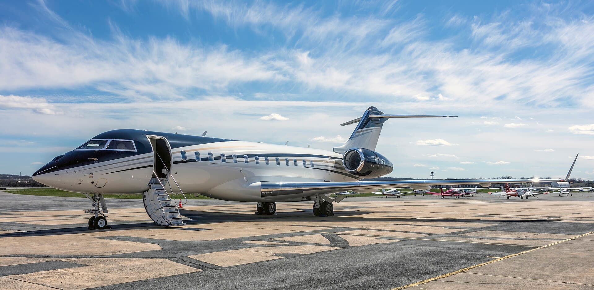 Bombardier Global 6500, representative photography