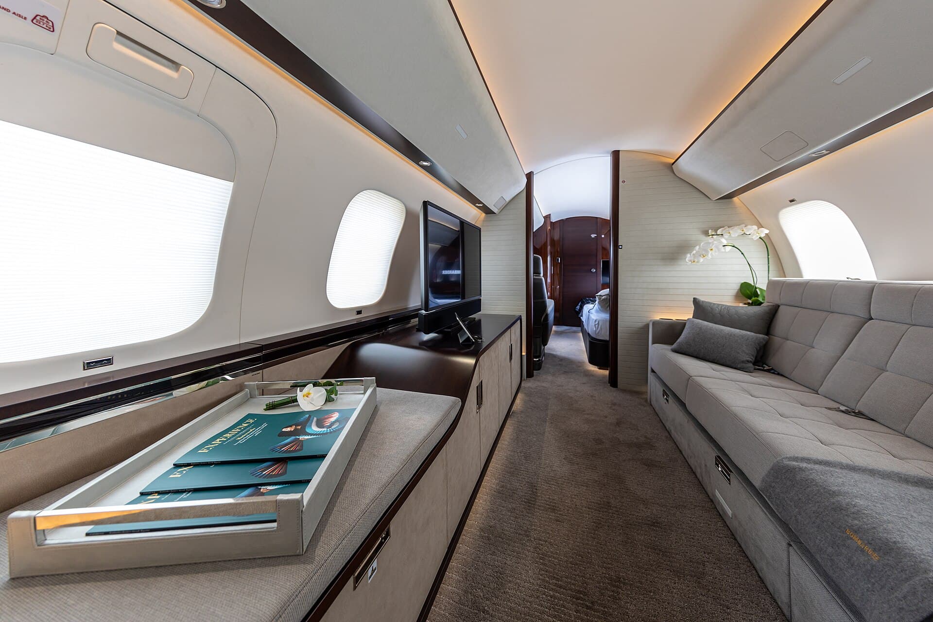 Bombardier Global 7500, representative photography