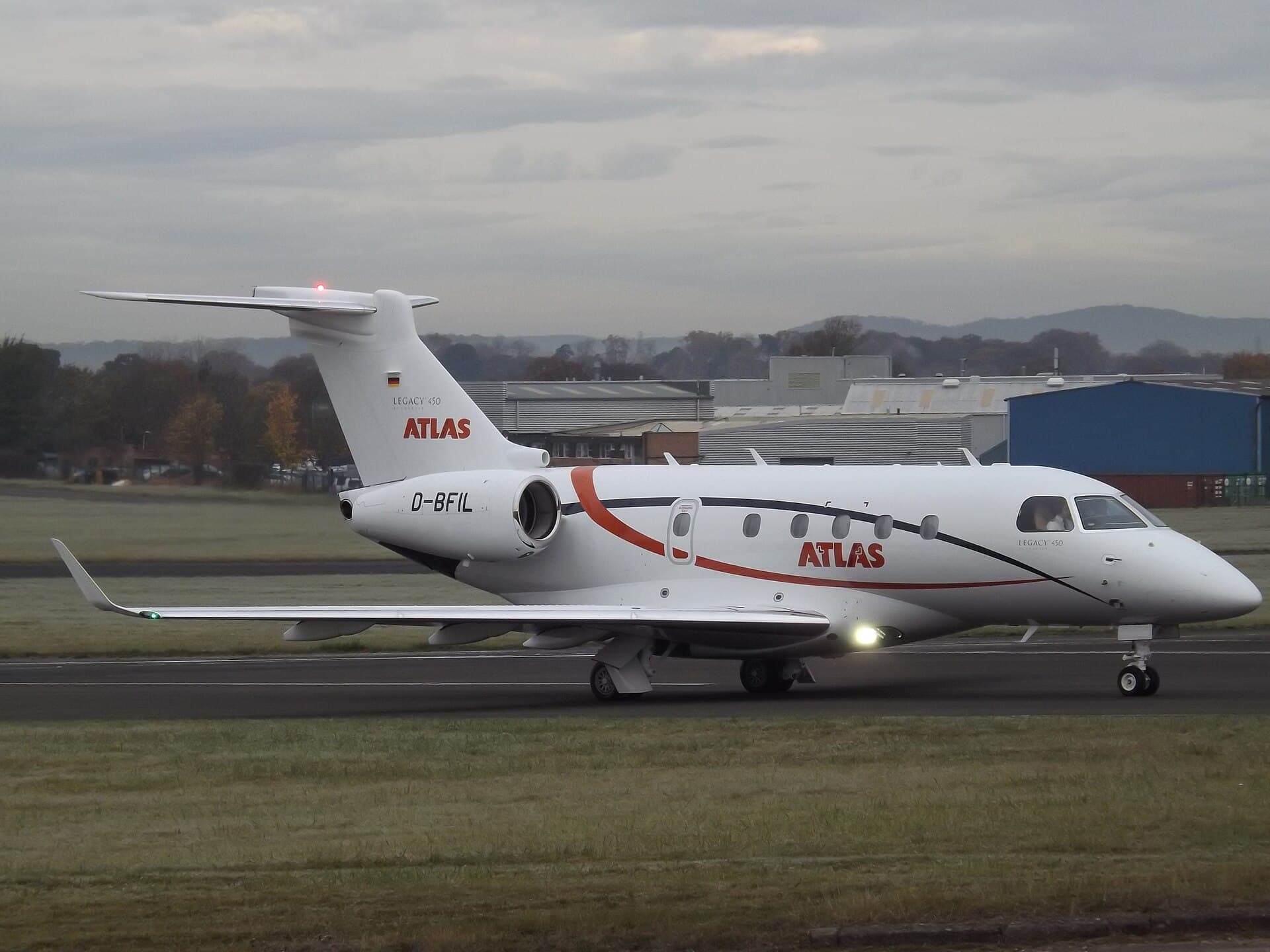Embraer Legacy 450, representative photography