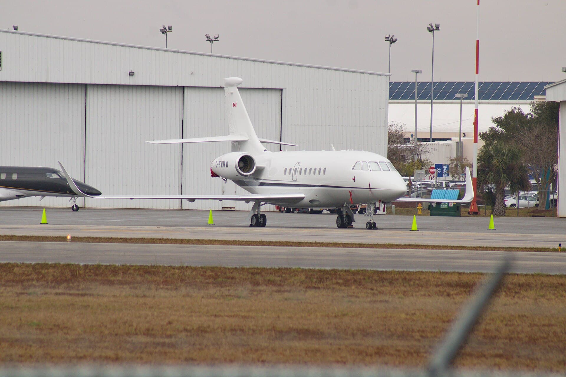 Falcon 2000LXS, representative photography