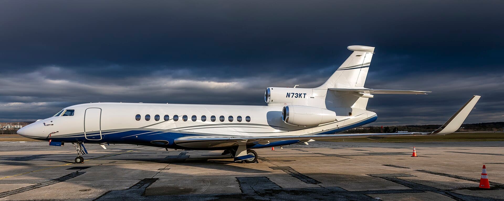 Falcon 7X, representative photography
