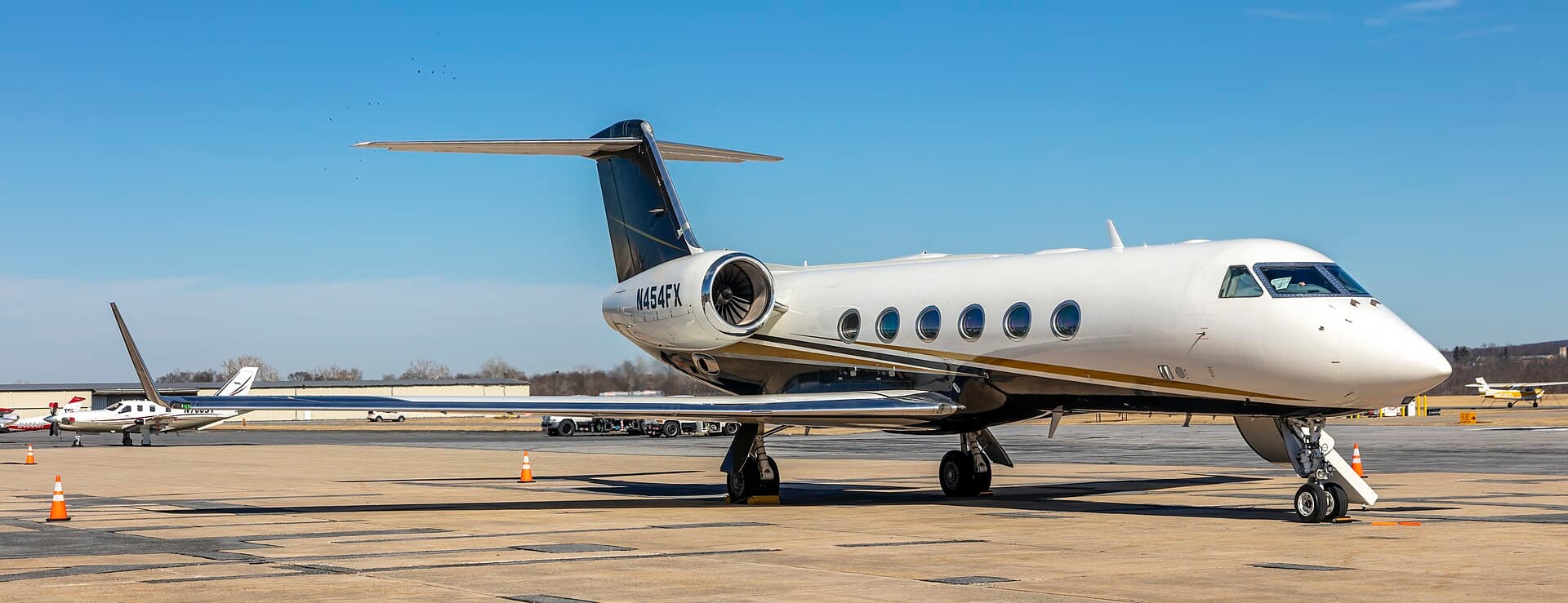 Gulfstream G450, representative photography