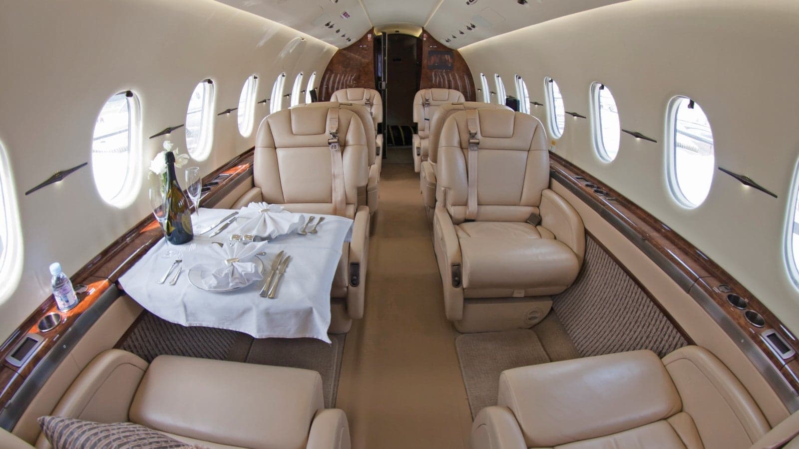 Cabin interior of a Hawker 4000 (Horizon)