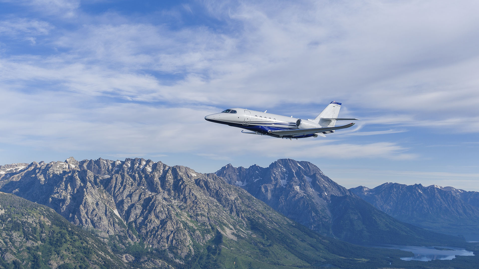 A Citation Latitude in cruise above the Rocky Mountains