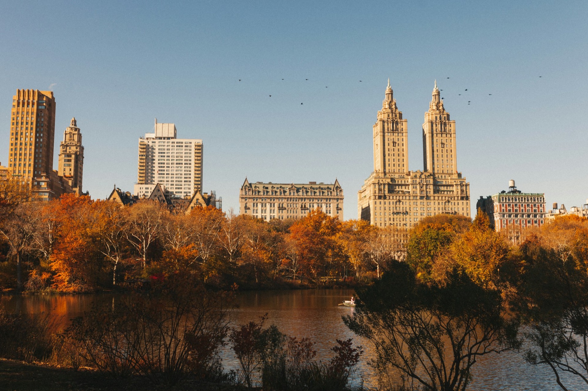 Autumn in New York with the Manhattan skyline
